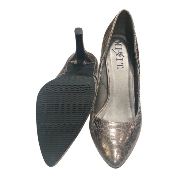 Mixit Pewter Snake "Emerald" Pumps - Picture 6 of 10